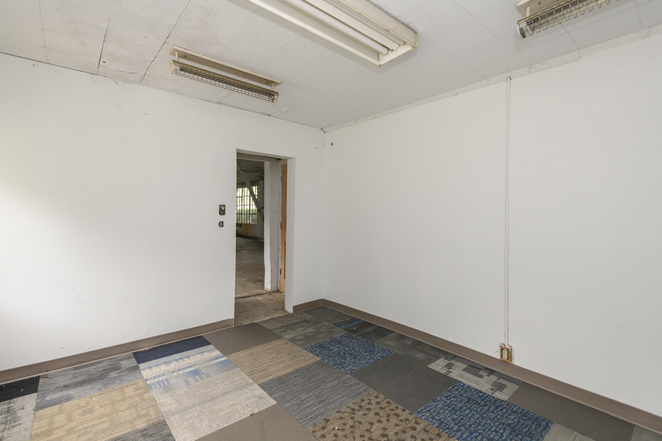 9610 North Cedarburg Road Mequon, WI 53092 - Photo 24 of 28 Office Space