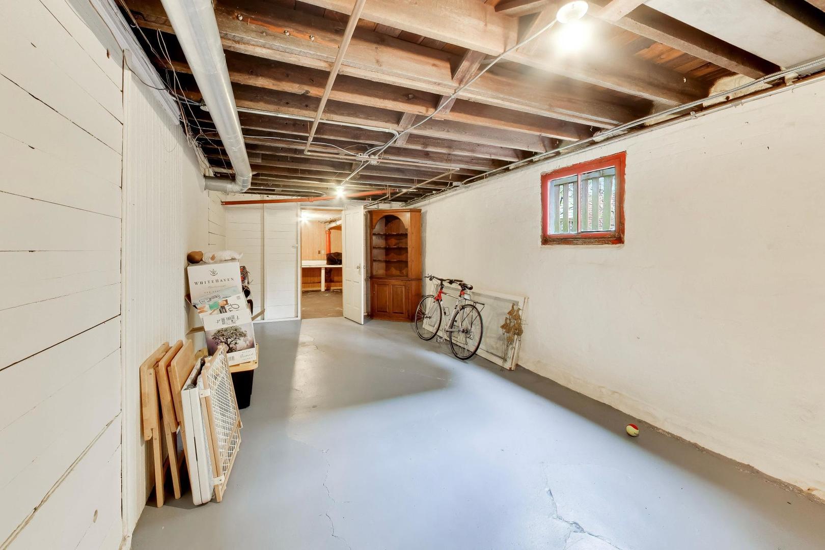 1235 Maple Avenue Evanston, IL 60202 - Photo 44 of 57 a view of a room with gym equipment