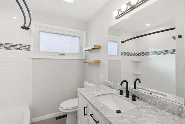 $619,000 | 6803 Keeler Avenue, Lincolnwood, IL 60712