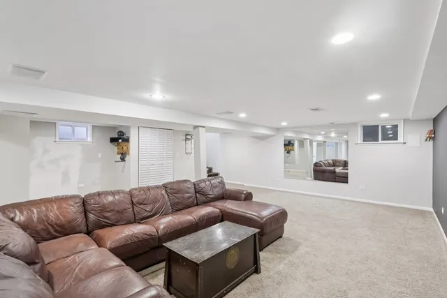 $619,000 | 6803 Keeler Avenue, Lincolnwood, IL 60712