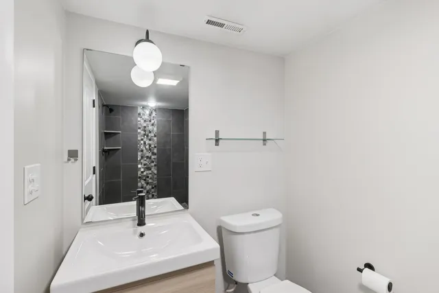 $619,000 | 6803 Keeler Avenue, Lincolnwood, IL 60712