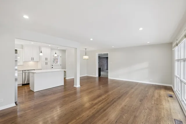 $619,000 | 6803 Keeler Avenue, Lincolnwood, IL 60712