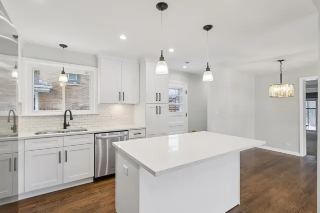 $619,000 | 6803 Keeler Avenue, Lincolnwood, IL 60712