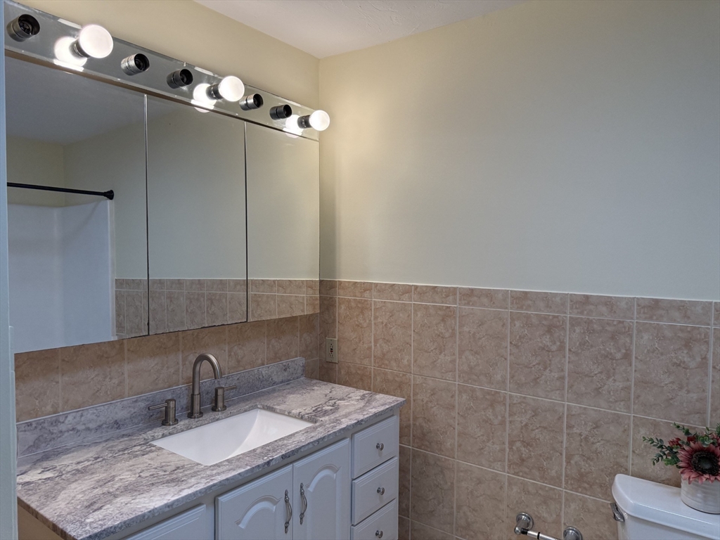 11 Hulbert Road, Unit 13 Worcester, MA 01603 - Photo 13 of 23