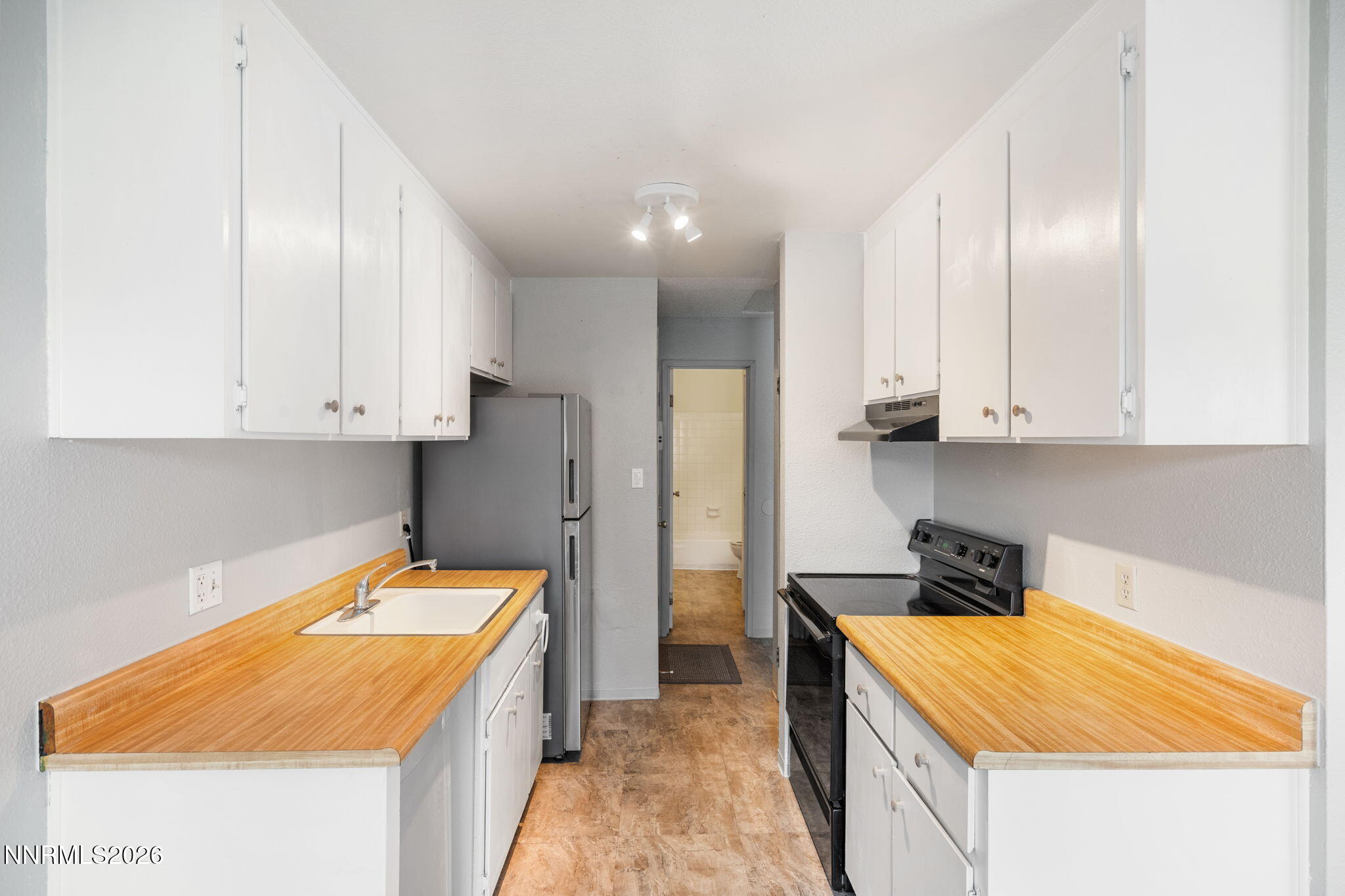 400 South Saliman Road, Unit 104 Carson City, NV 89701 - Photo 11 of 37 11-web-or-mls-DSC00103