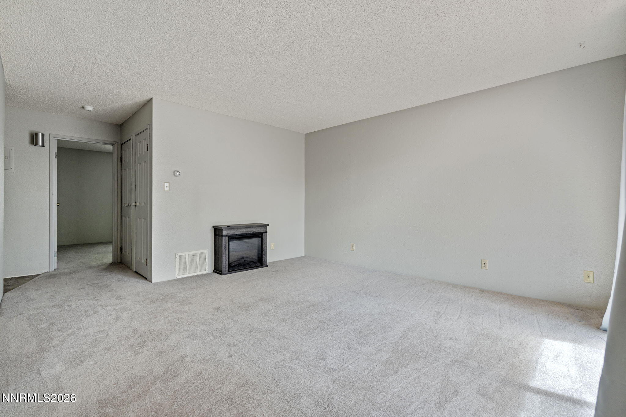 400 South Saliman Road, Unit 104 Carson City, NV 89701 - Photo 26 of 37 26-web-or-mls-DSC00036