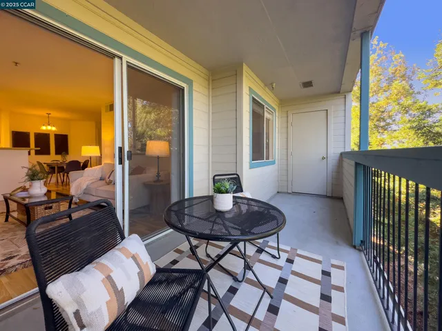 $299,000 | 1420 Bel Air Drive, Unit 207, Concord, CA 94521