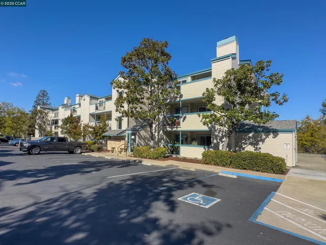 $299,000 | 1420 Bel Air Drive, Unit 207, Concord, CA 94521