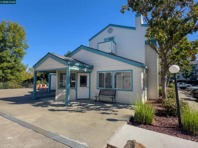 $299,000 | 1420 Bel Air Drive, Unit 207, Concord, CA 94521