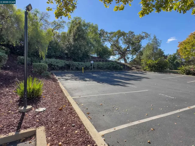 $299,000 | 1420 Bel Air Drive, Unit 207, Concord, CA 94521