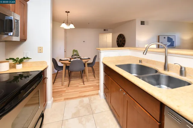 $299,000 | 1420 Bel Air Drive, Unit 207, Concord, CA 94521