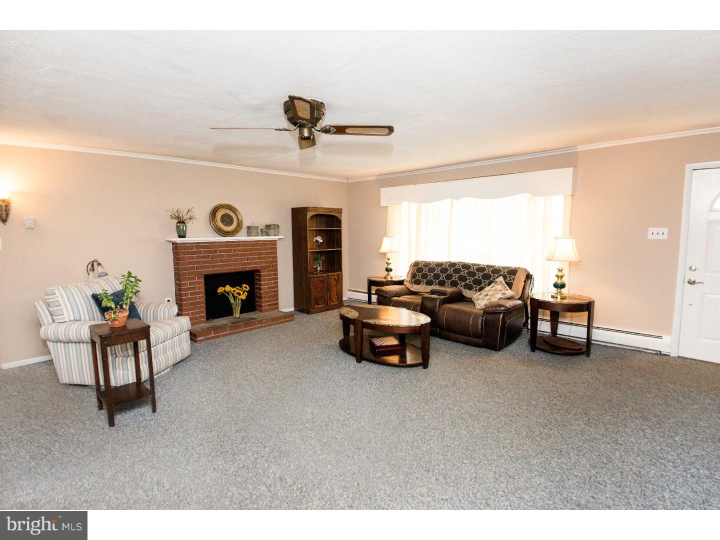 6 Towpath Road Levittown, PA 19056 - Photo 14 of 25 Den