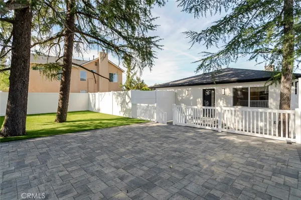 $4,500 | 10425 Pinyon Avenue, Tujunga, CA 91042