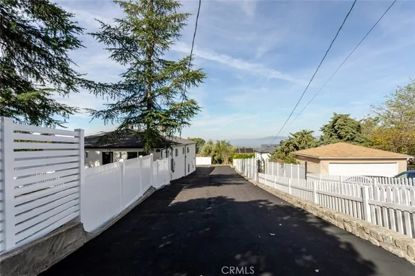 $4,500 | 10425 Pinyon Avenue, Tujunga, CA 91042