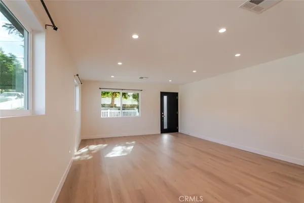 $4,500 | 10425 Pinyon Avenue, Tujunga, CA 91042