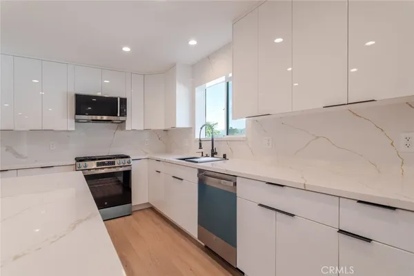 $4,500 | 10425 Pinyon Avenue, Tujunga, CA 91042