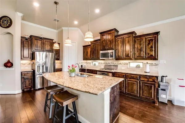$3,800 | 321 Prairie Hill Trail, Lewisville, TX 75056