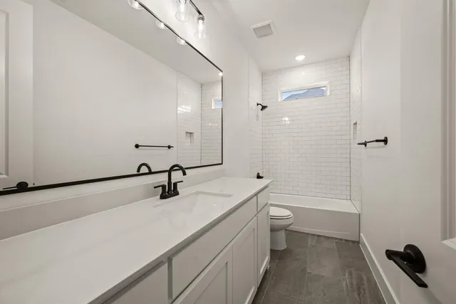 $525,000 | 149 Highgate Court, Boyd, TX 76023