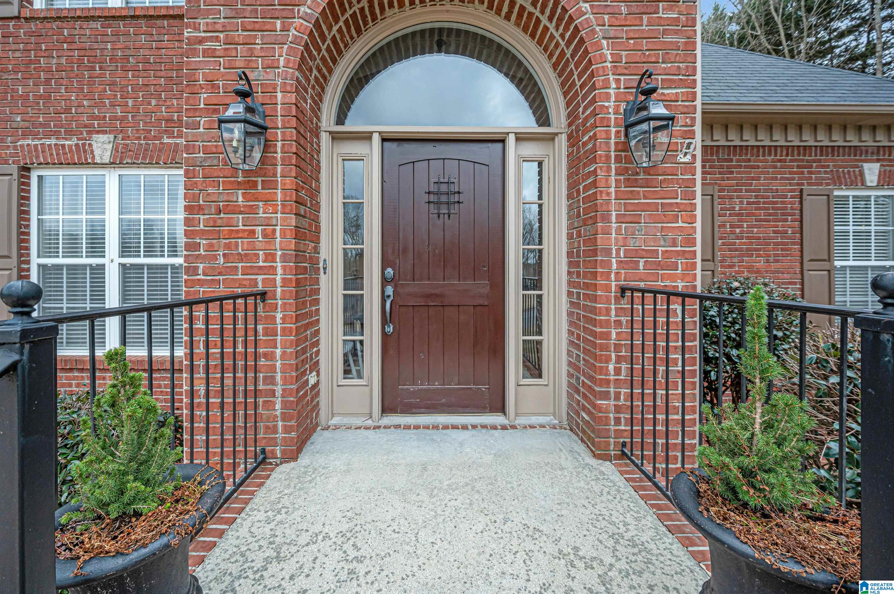204 Silverleaf Drive Pelham, AL 35124 - Photo 4 of 53