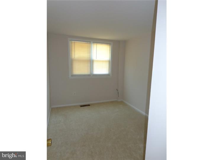 4143 Farmdale Road Philadelphia, PA 19154 - Photo 16 of 25 Bedroom 2