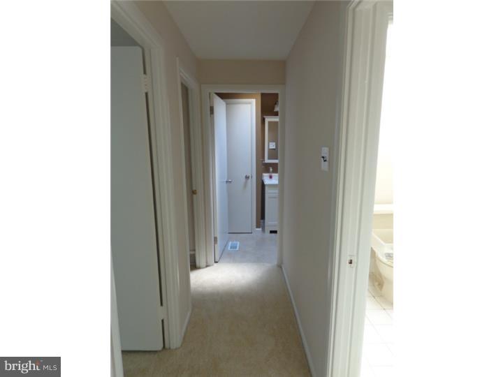 4143 Farmdale Road Philadelphia, PA 19154 - Photo 21 of 25 Hallway