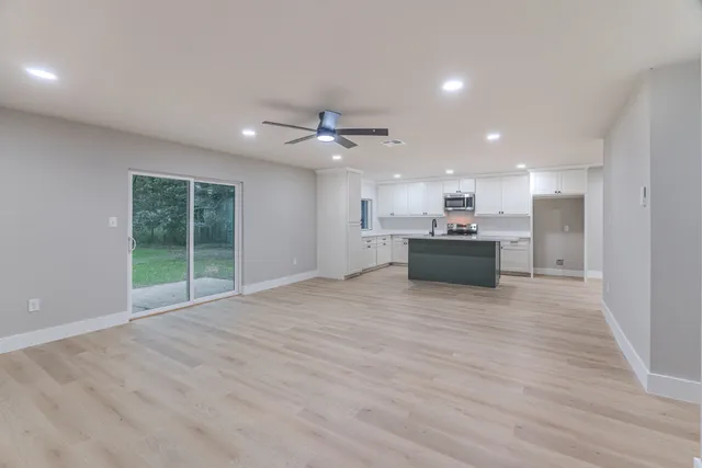 $249,999 | 26701 Knottywood, Oakhurst, TX 77359