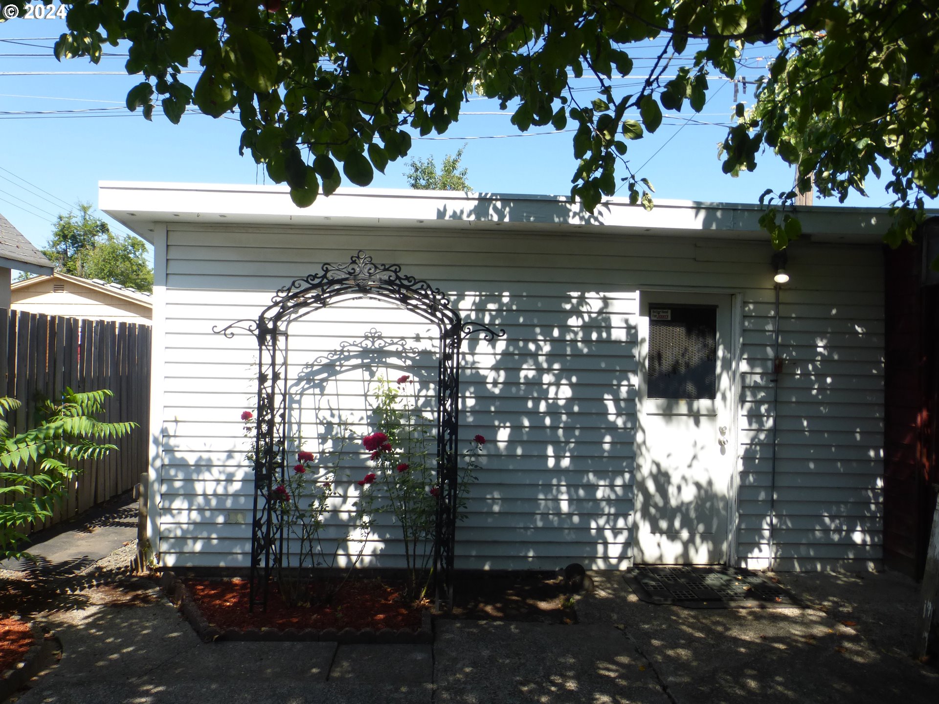 1026 M Street Springfield, OR 97477 - Photo 18 of 20 a view of fountain in the balcony
