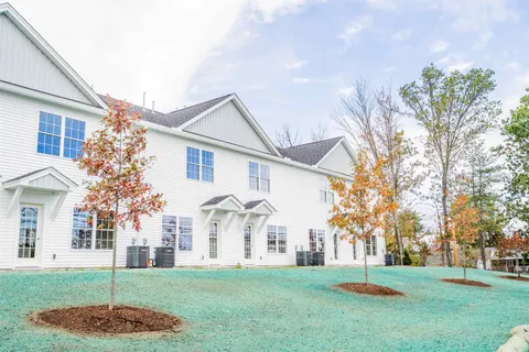 $429,000 | 13 Suffolk Drive, Unit 8, Concord, NH 03303