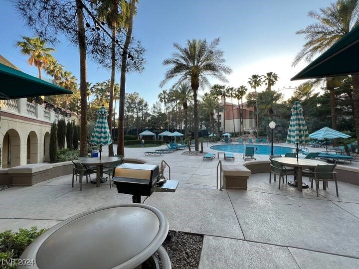210 East Flamingo Road, Unit 306 Las Vegas, NV 89169 - Photo 27 of 51 Community amenities