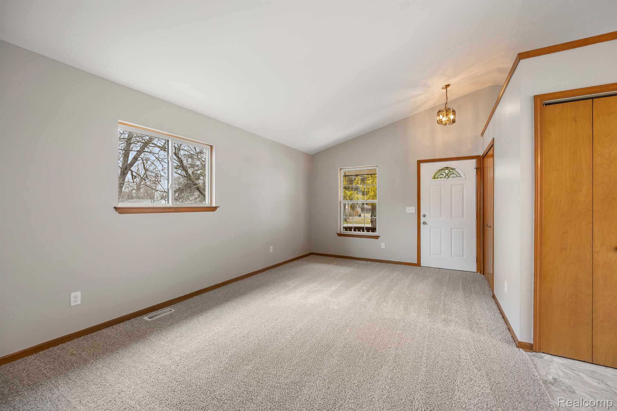 9307 Maple Road Algonac, MI 48001 - Photo 11 of 23 Gallery Image 11