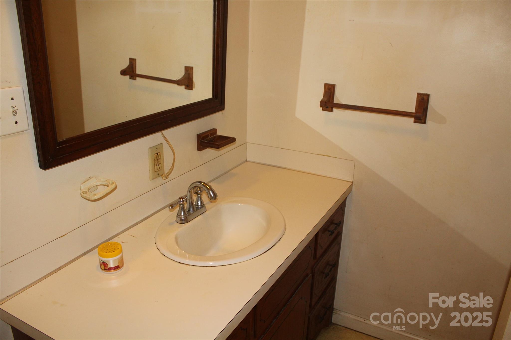 2556 Highway 126 Morganton, NC 28655 - Photo 5 of 28