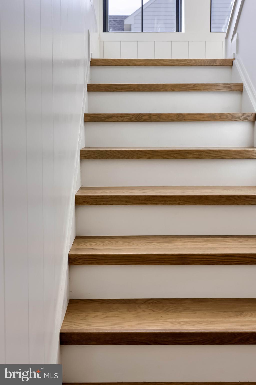 3 Balsam Lane Lititz, PA 17543 - Photo 30 of 52 SIMILAR Staircase