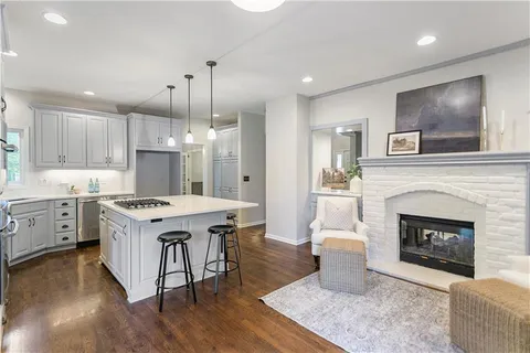 $750,000 | 5255 West 129th Terrace, Leawood, KS 66209