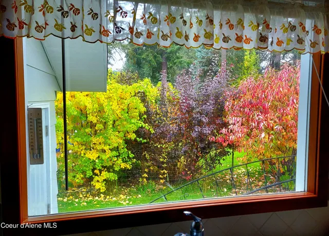 $599,000 | 301 Woodland Drive, Pinehurst, ID 83850