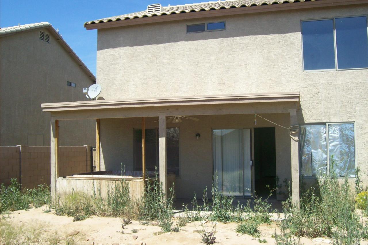 10629 West Alvarado Road Avondale, AZ 85392 - Photo 9 of 10 Covered Patio