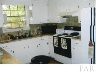 Light and Bright Kitchen