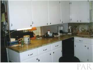 Breakfast Bar in Kitchen