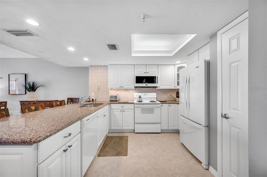 12924 Gulf Boulevard, Unit 510 Madeira Beach, FL 33708 - Photo 28 of 61
