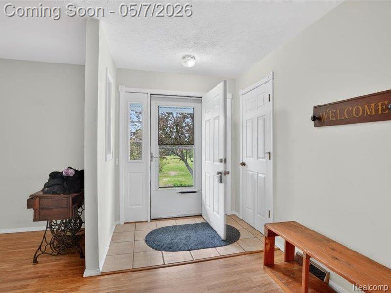5081 Vines Road Howell, MI 48843 - Photo 12 of 77