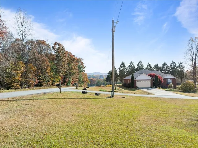 $434,999 | 82 Tom Teague Road, Cleveland, GA 30528