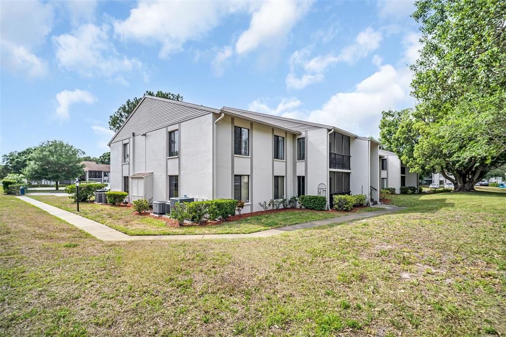 2642 Pine Ridge Way South, Unit G2 Palm Harbor, FL 34684 - Photo 2 of 31
