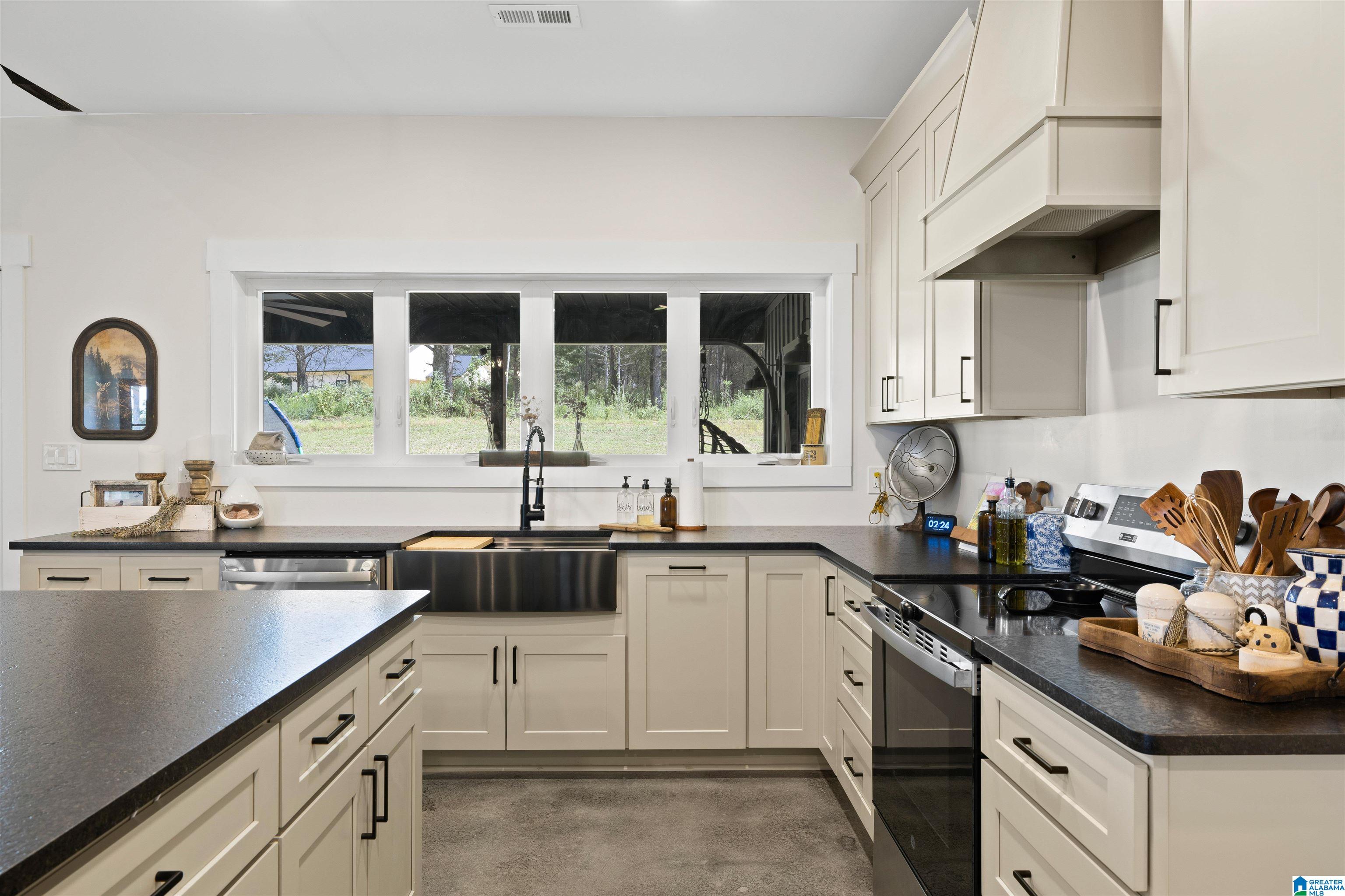 508 Jones Chapel Loop Springville, AL 35146 - Photo 15 of 54 Gallery Image 15