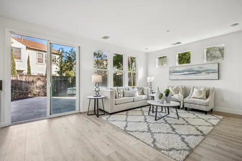 $1,549,777 | 44 Brookline Drive, Novato, CA 94949