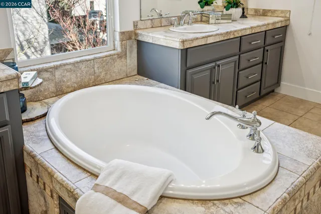 $1,549,777 | 44 Brookline Drive, Novato, CA 94949