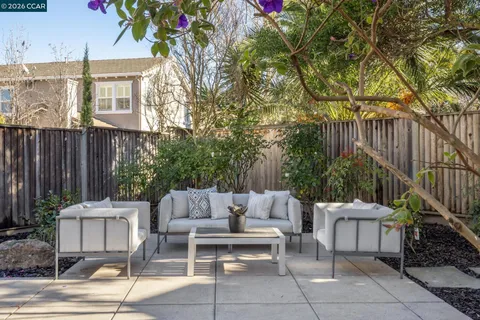 $1,549,777 | 44 Brookline Drive, Novato, CA 94949