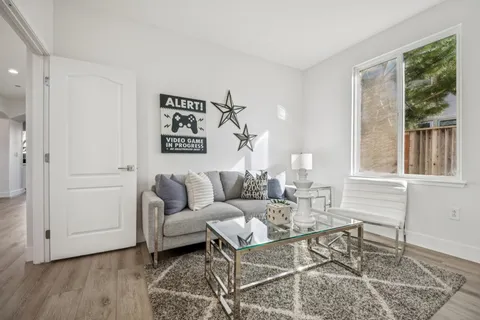 $1,549,777 | 44 Brookline Drive, Novato, CA 94949