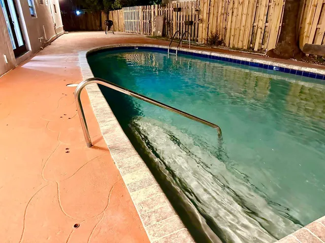 a view of back yard of the house