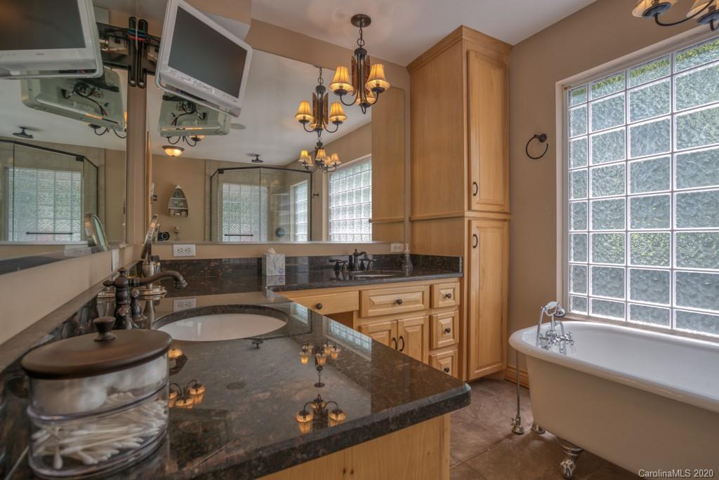 227 Picnic Point Road Lake Lure, NC 28746 - Photo 9 of 44 Gallery Image 9
