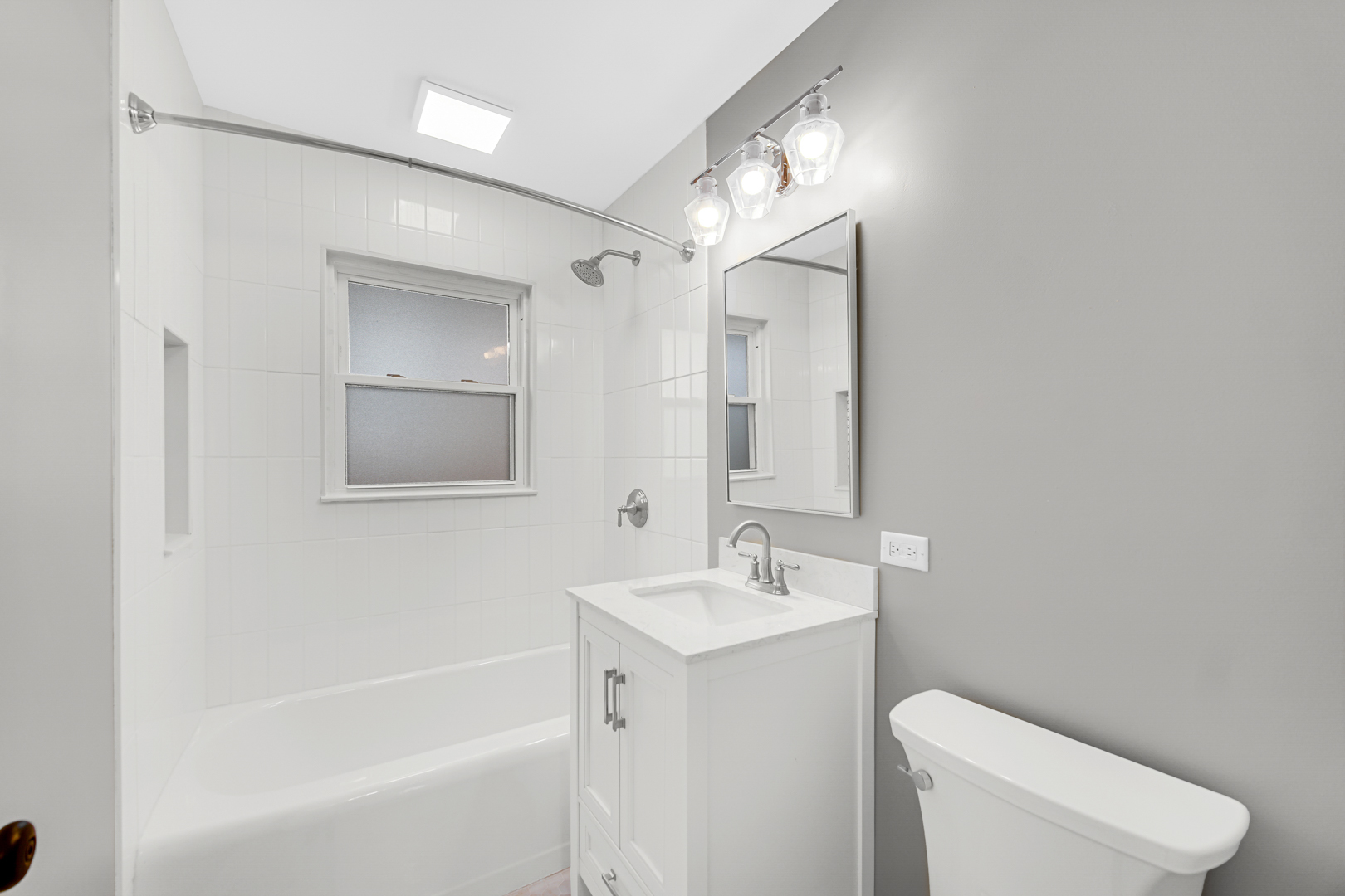 304 South George Street Mount Prospect, IL 60056 - Photo 13 of 23 Gallery Image 13
