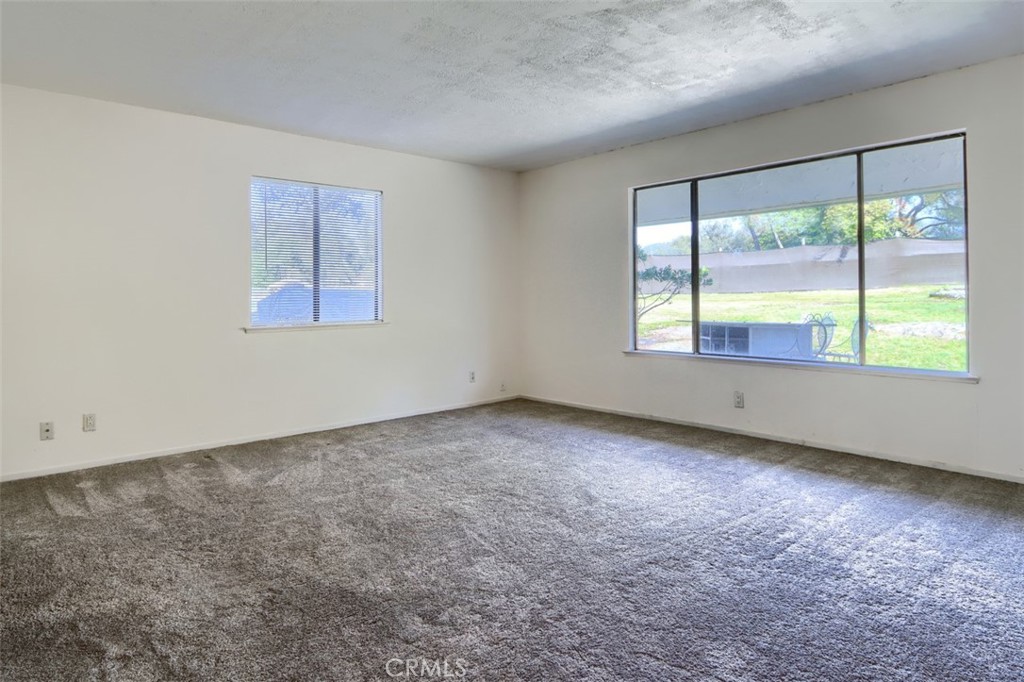 31729 Cherokee Road Coarsegold, CA 93614 - Photo 34 of 68 an empty room with a window